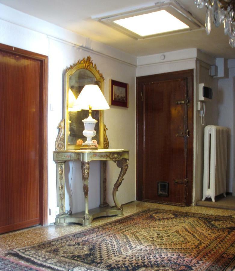 ヴェネツィア Dorsoduro461 Bed & Breakfast エクステリア 写真